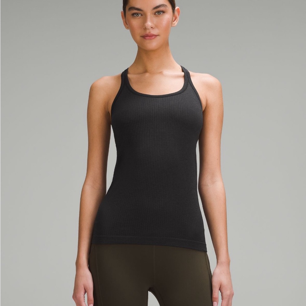 Ebb to Street Tank Top *Light
Support, B/C Cup. Size 4